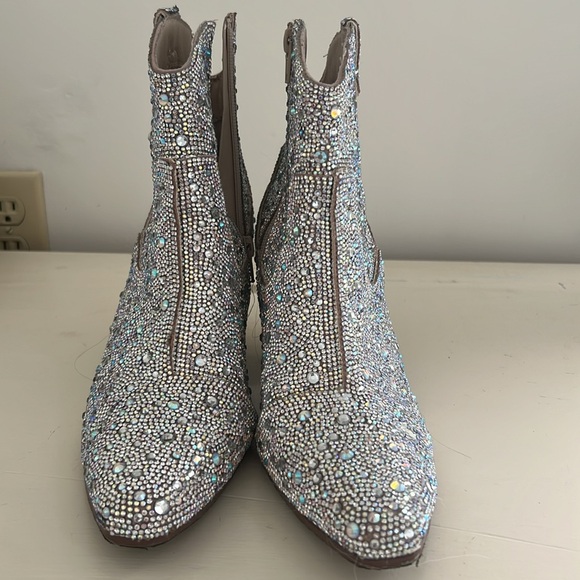 Nashville inspired COWGIRL Boots - Size 9M - Picture 2 of 2